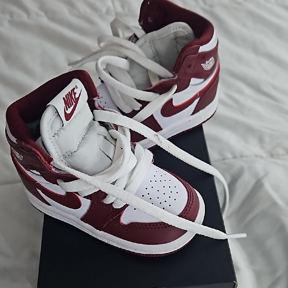 Nike Kids Sneakers Red and White